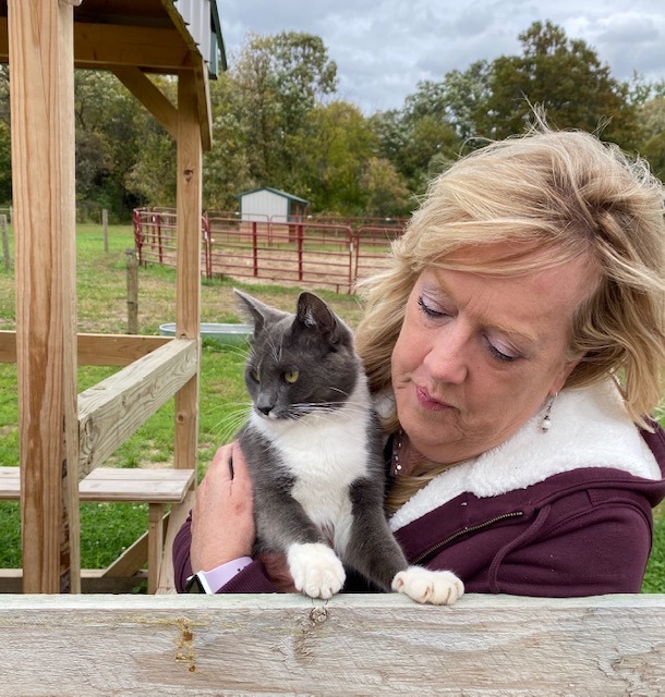 Tubby, the King of Barn Cats and Rachel